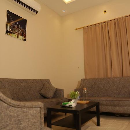 Spacious Apartments At Basla St 3 Mins From King Fahd Stadium Rijád Kültér fotó