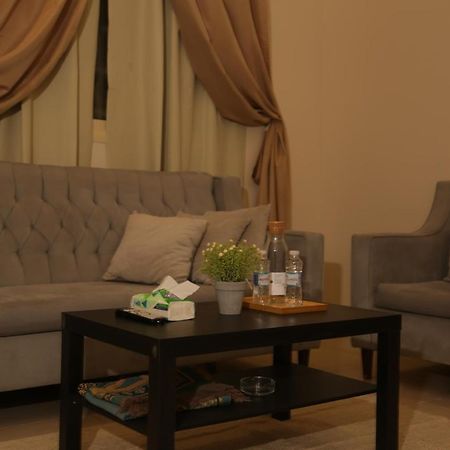 Spacious Apartments At Basla St 3 Mins From King Fahd Stadium Rijád Kültér fotó