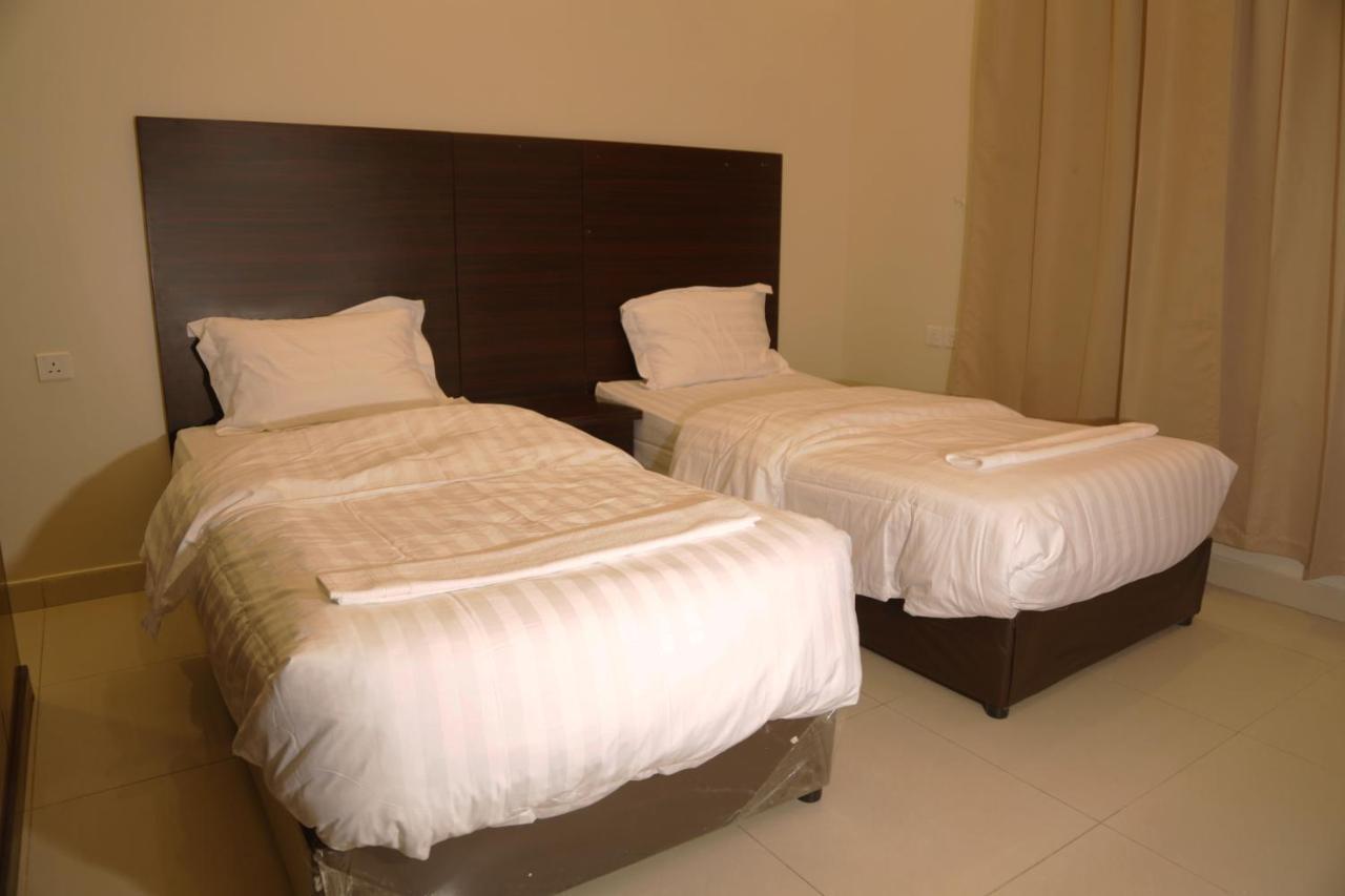 Spacious Apartments At Basla St 3 Mins From King Fahd Stadium Rijád Kültér fotó