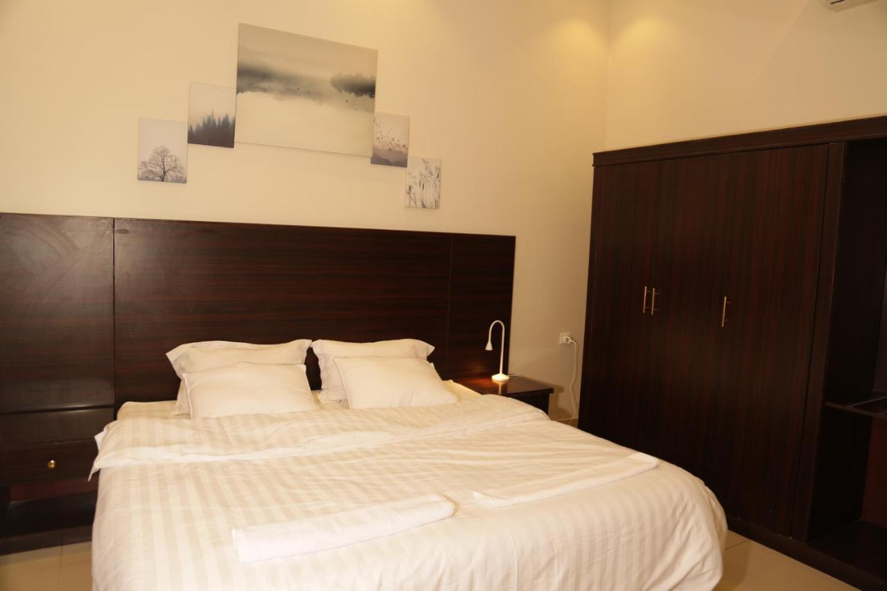 Spacious Apartments At Basla St 3 Mins From King Fahd Stadium Rijád Kültér fotó
