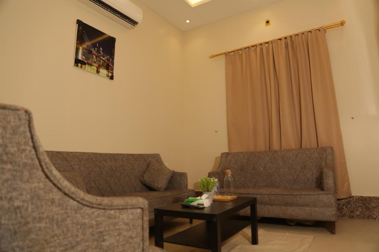 Spacious Apartments At Basla St 3 Mins From King Fahd Stadium Rijád Kültér fotó