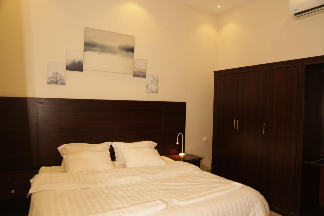 Spacious Apartments At Basla St 3 Mins From King Fahd Stadium Rijád Kültér fotó